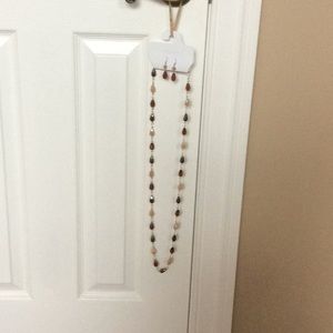 Beautiful necklace with matching earings